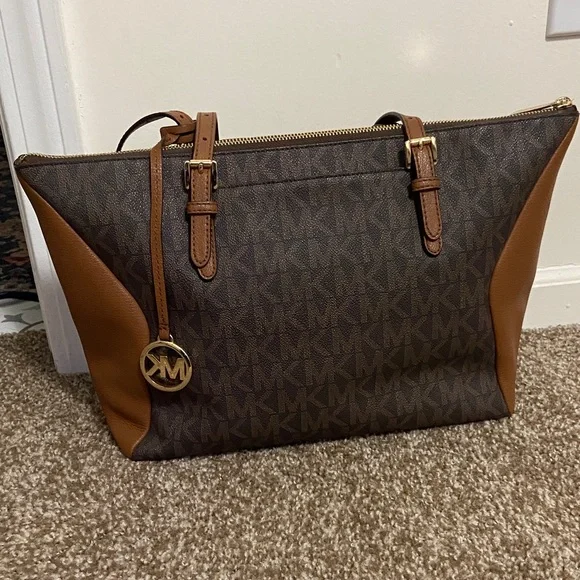 Michael Kors Signature Brown and Tan Tote🤎LIKE NEW🤎SUPER CLEAN🤎 - Picture 2 of 13